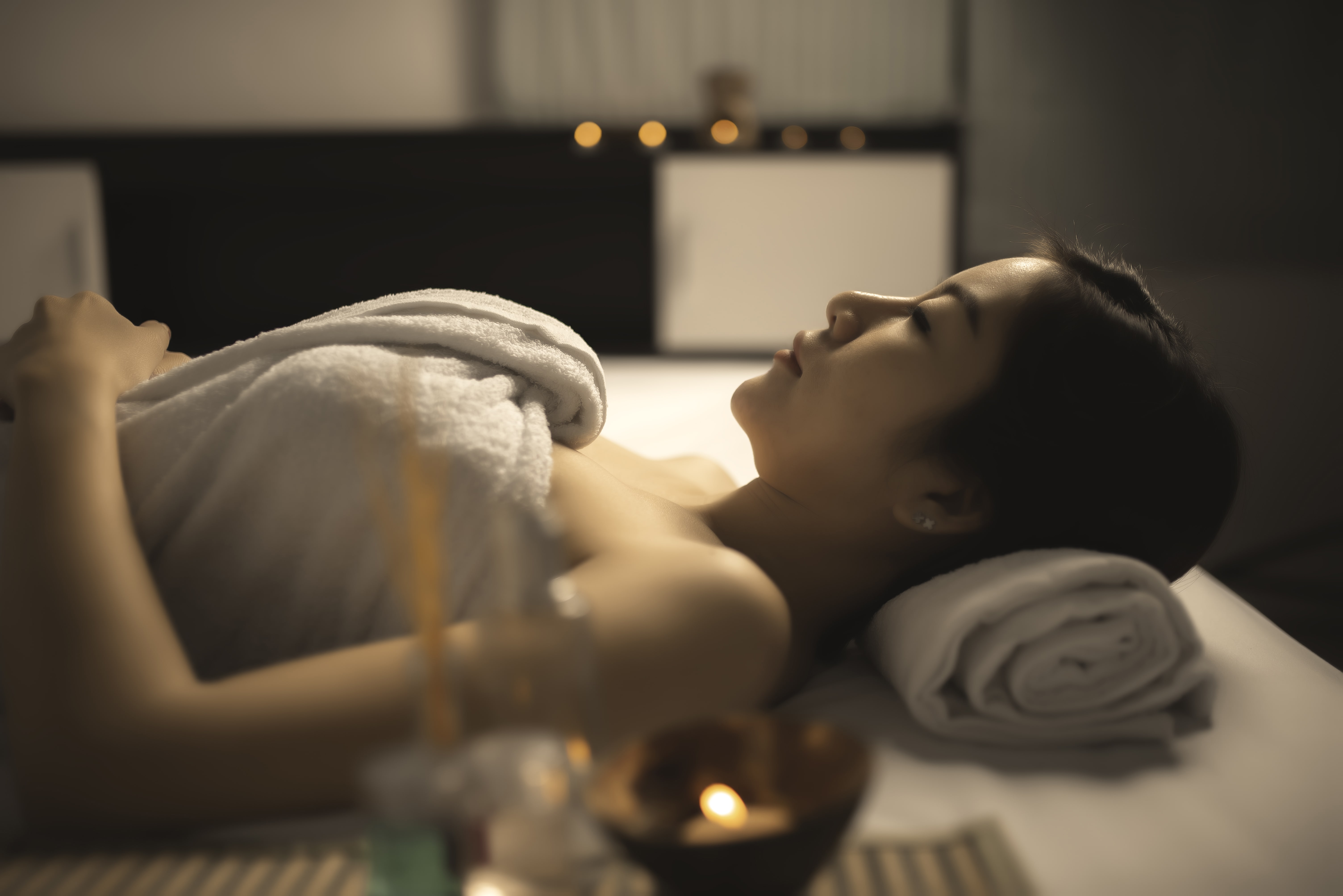 Deep Sleep Aroma Oil Massage